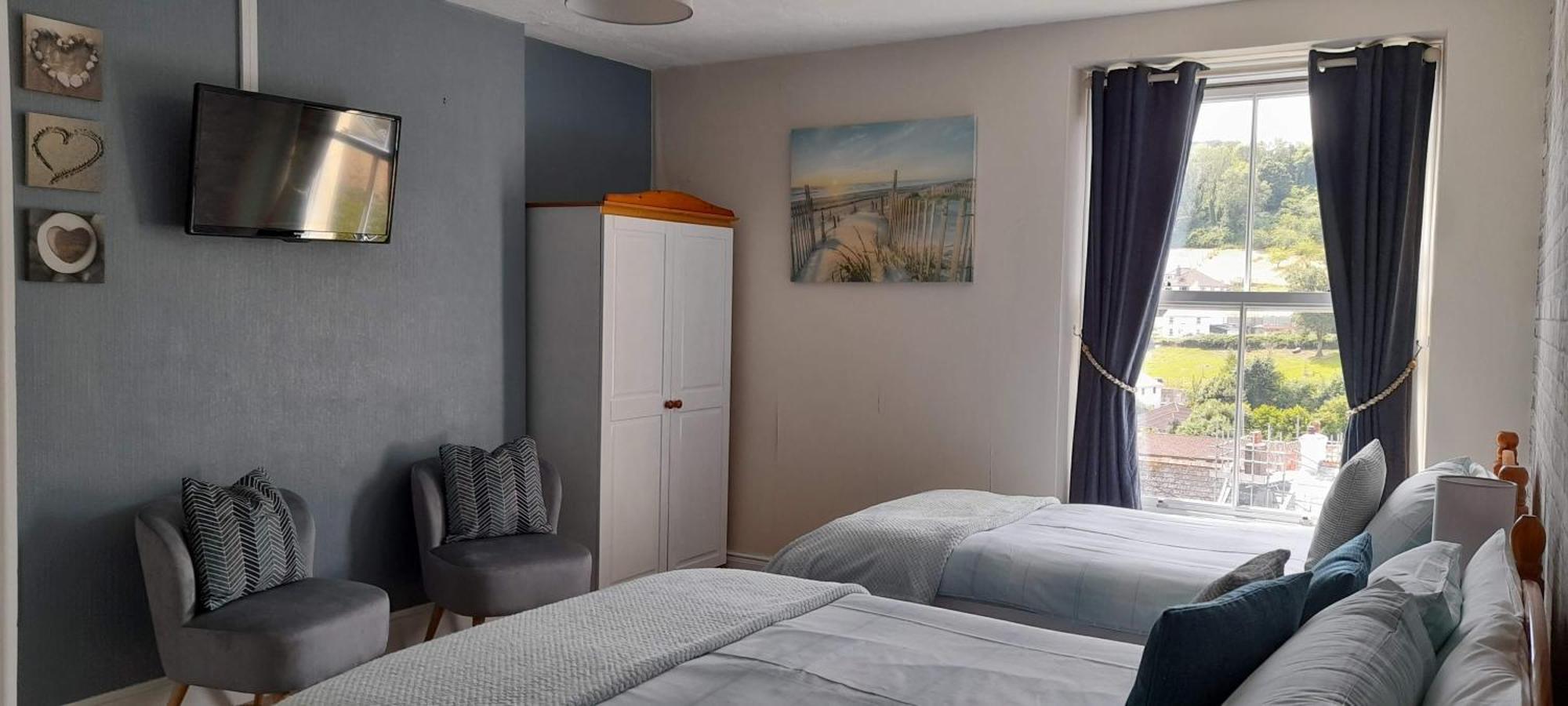 クーム・マーティン Saffron House Bed & Breakfast エクステリア 写真