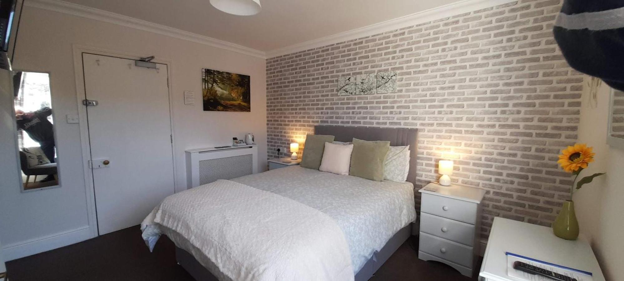 クーム・マーティン Saffron House Bed & Breakfast エクステリア 写真