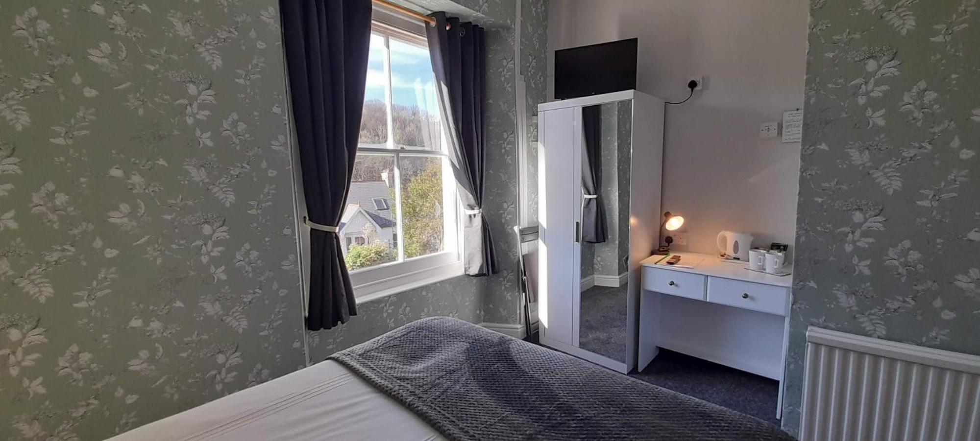 クーム・マーティン Saffron House Bed & Breakfast エクステリア 写真