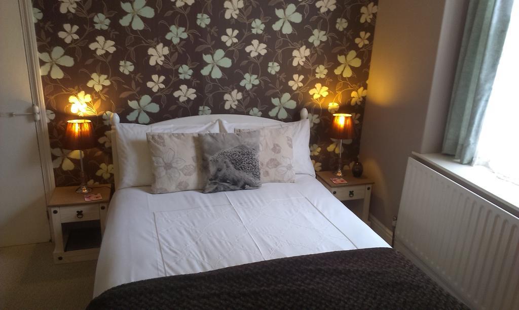 クーム・マーティン Saffron House Bed & Breakfast エクステリア 写真